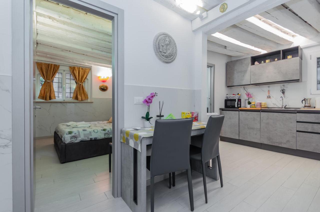 Palazzo Dolfin - Piazza San Marco Lovely Apartment البندقية المظهر الخارجي الصورة