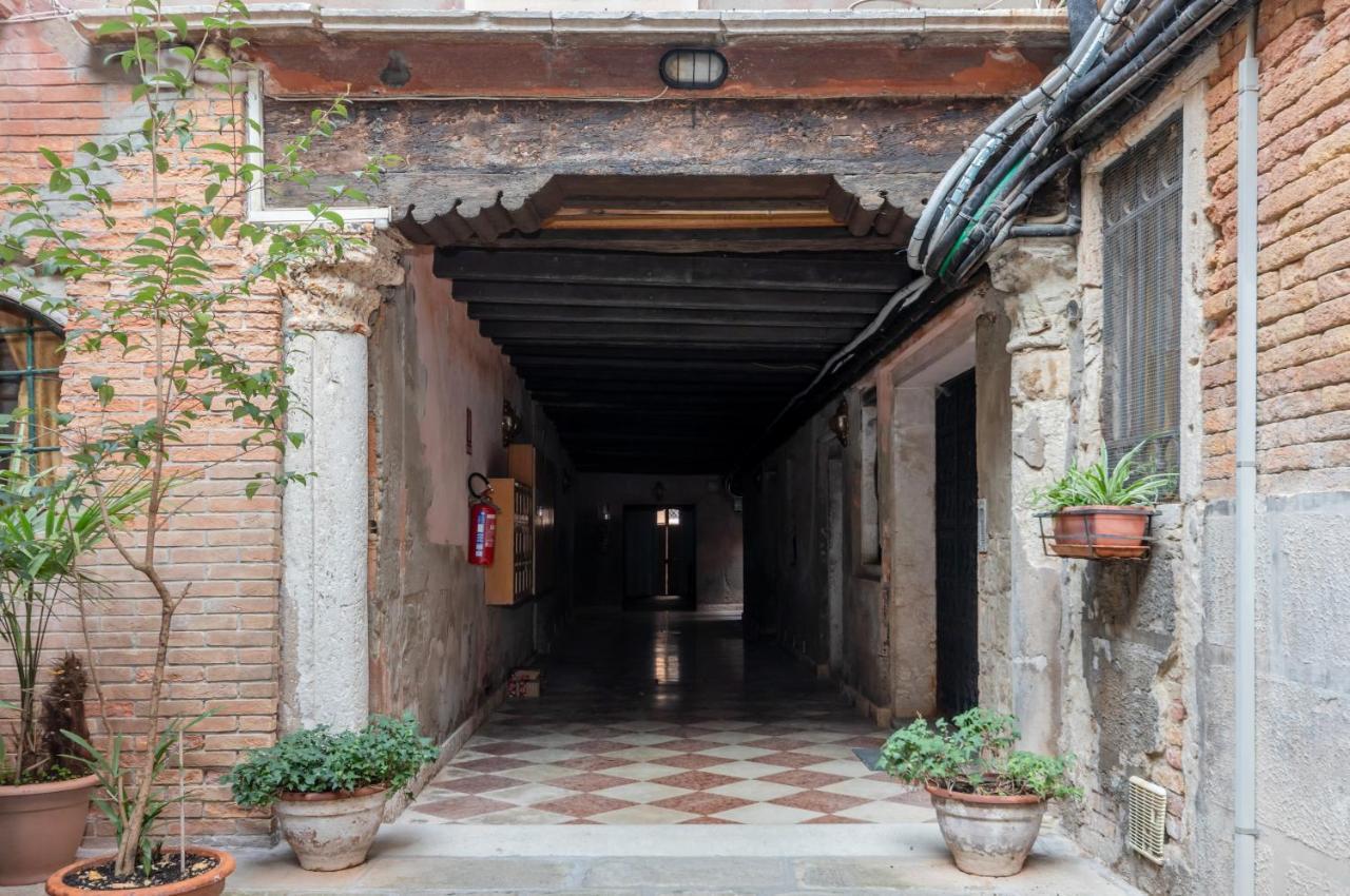 Palazzo Dolfin - Piazza San Marco Lovely Apartment البندقية المظهر الخارجي الصورة