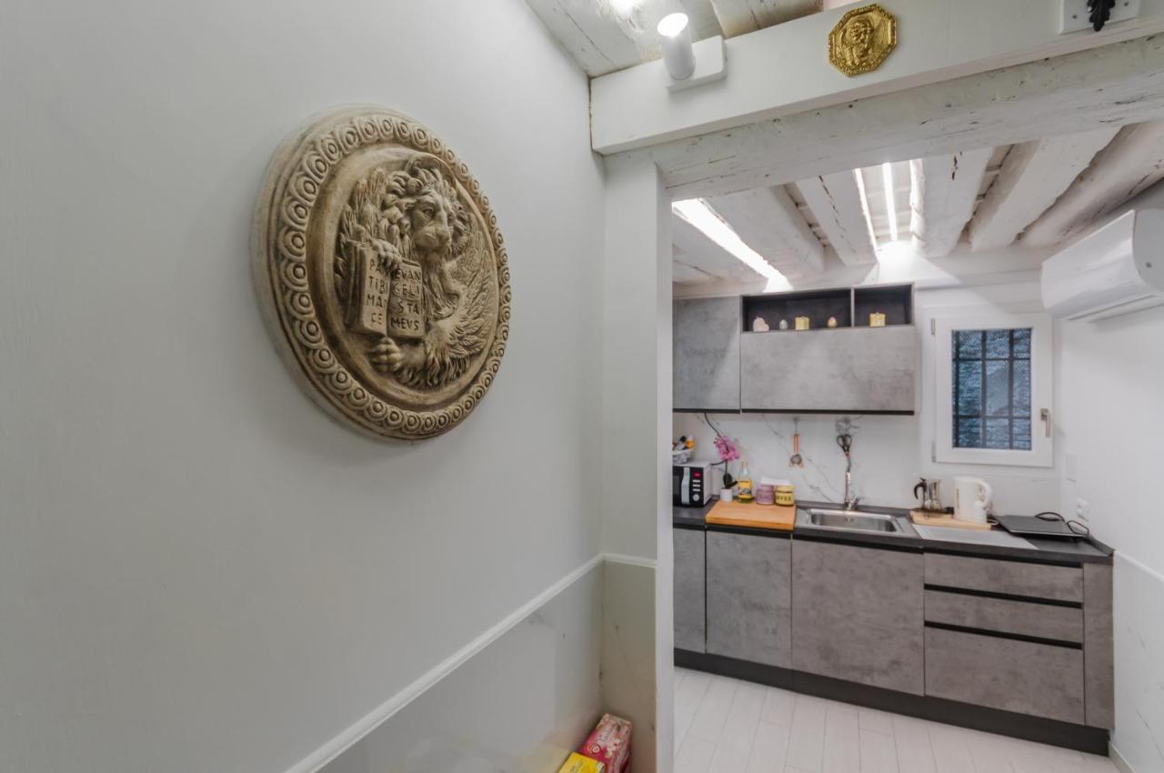 Palazzo Dolfin - Piazza San Marco Lovely Apartment البندقية المظهر الخارجي الصورة